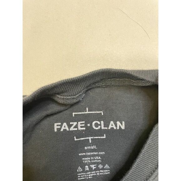 Faze Clan War Goin On Outside No Man Is Safe Graphic T-shirt Men Small Black - Picture 5 of 6